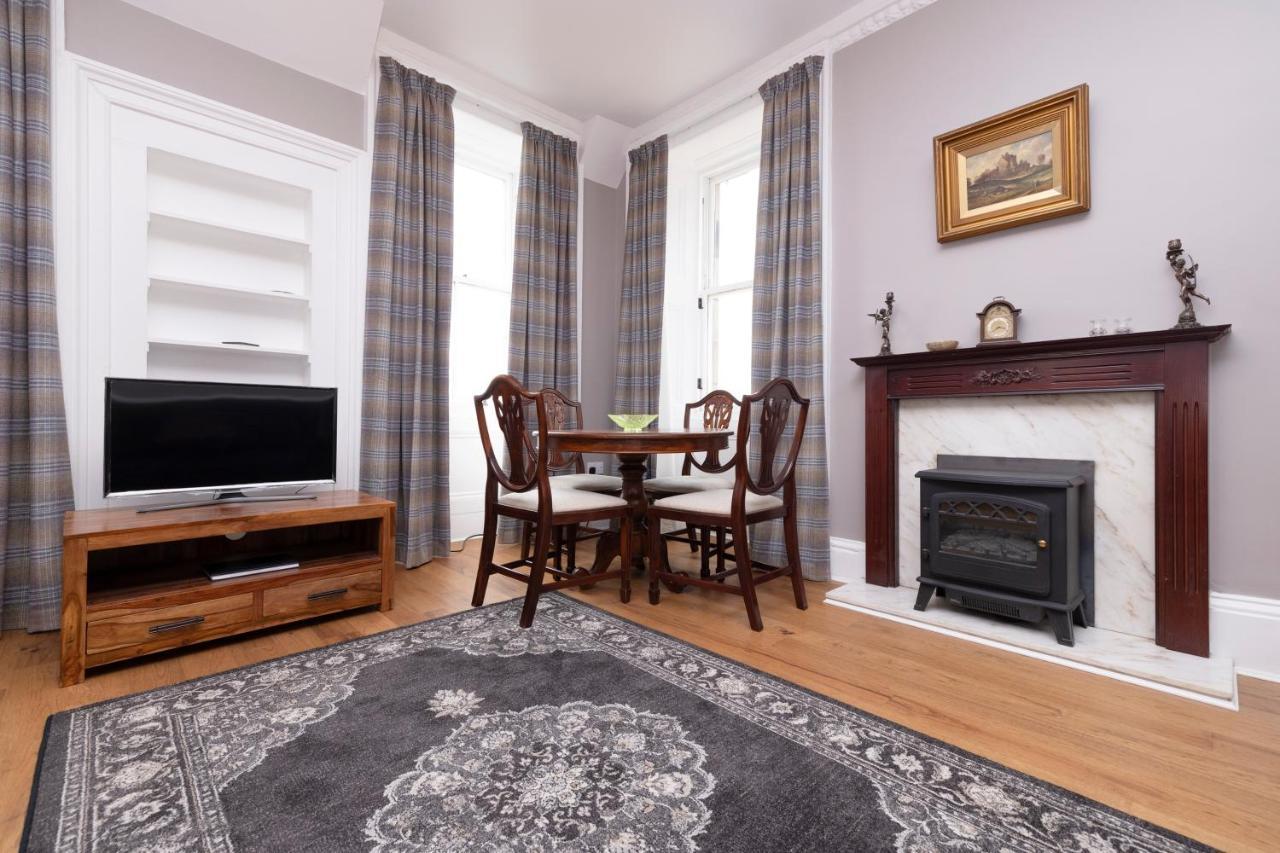 Joivy Cozy Apt Near Edinburgh Castle Exterior foto