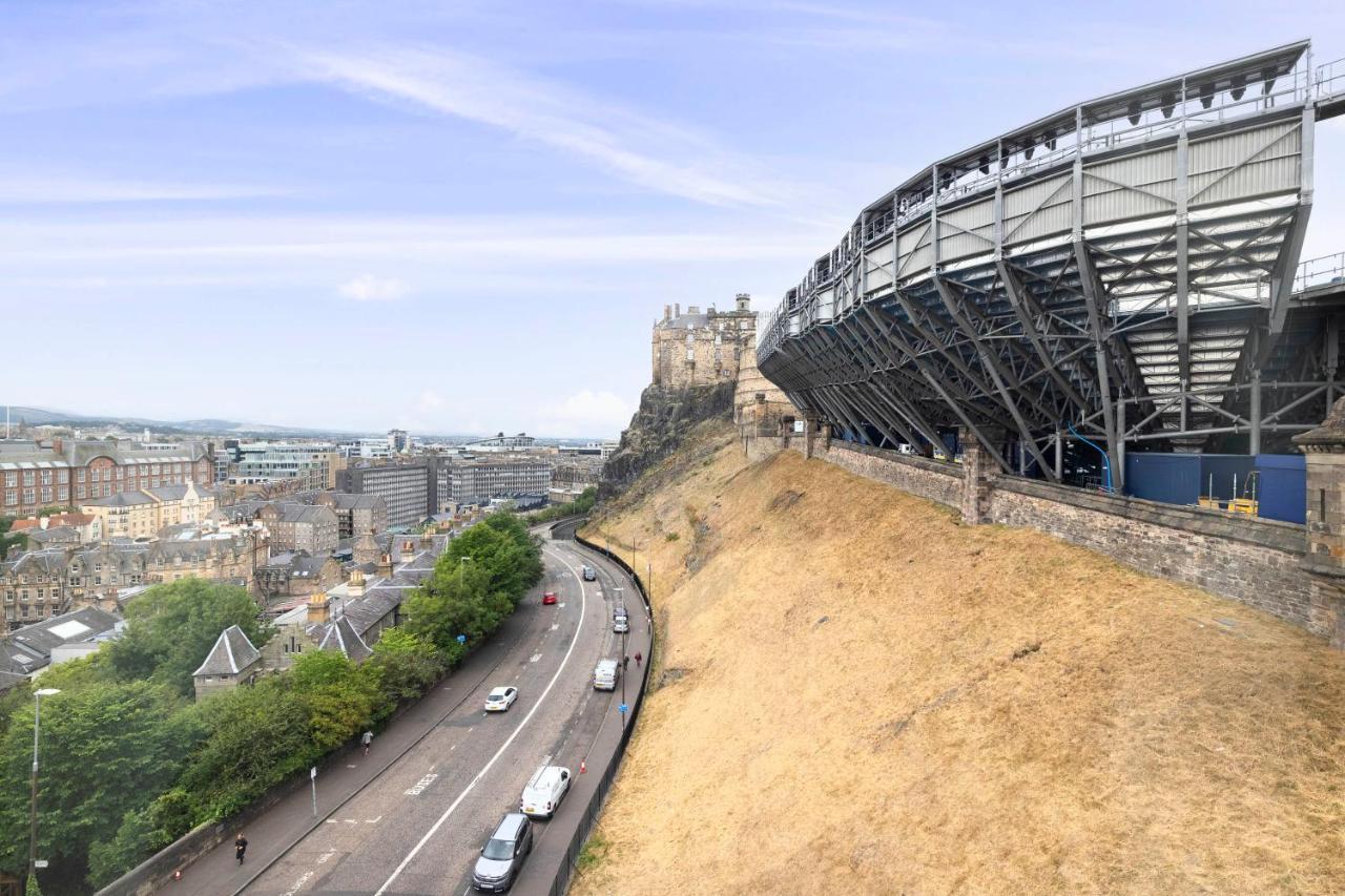 Joivy Cozy Apt Near Edinburgh Castle Exterior foto